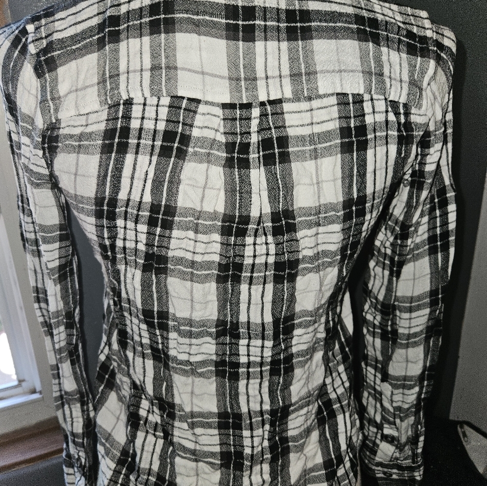 SO Womans Long Sleeve Plaid Top - Picture 9 of 9